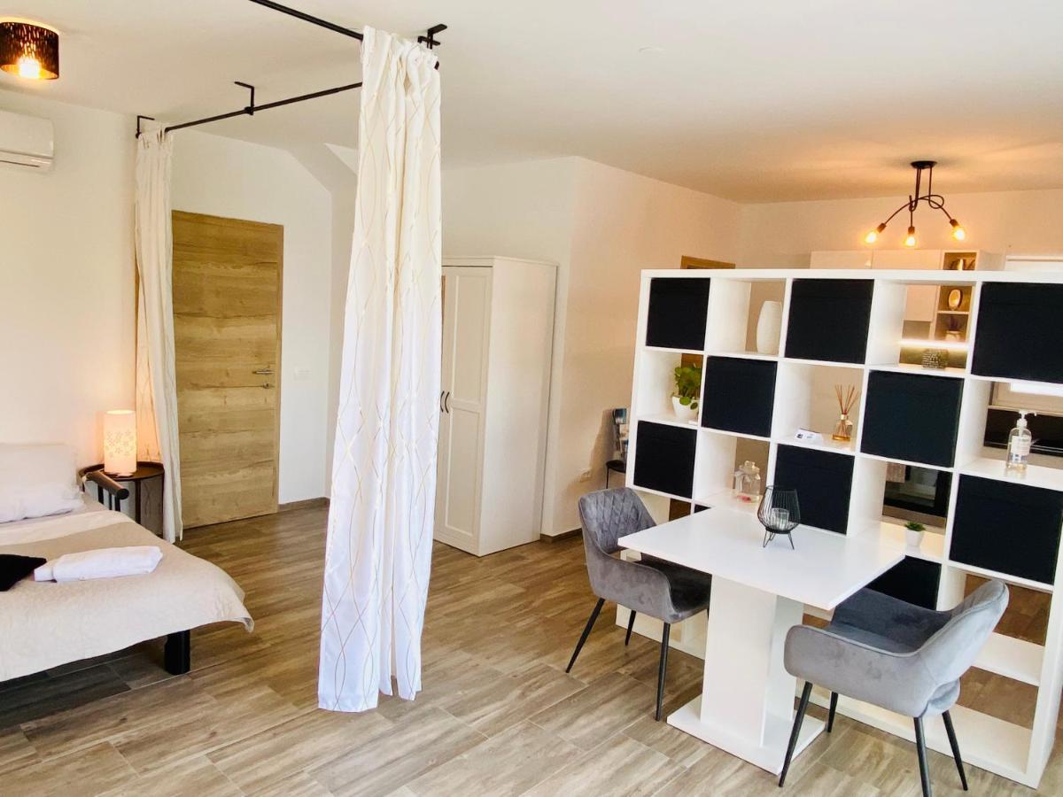 Studio For2 In אופטיה מראה חיצוני תמונה